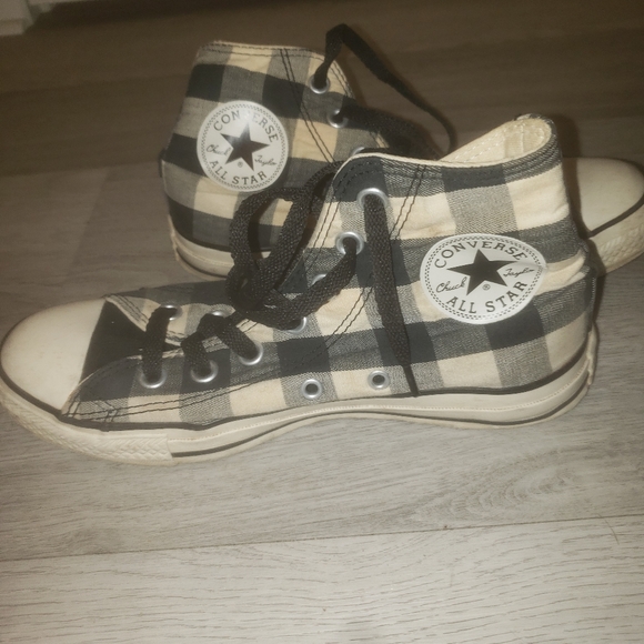 Checkered Converse Shoes - Picture 5 of 5
